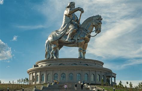 estatua gengis khan|GENGHIS KHAN EQUESTRIAN STATUE IN。